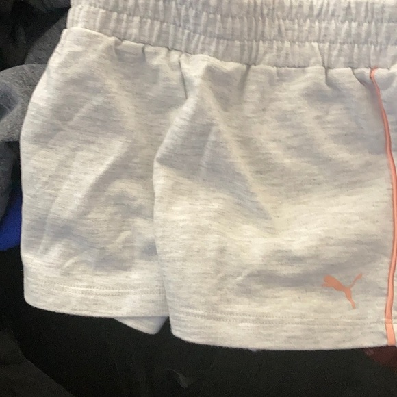 GIRLS puma shorts xs - Picture 1 of 3
